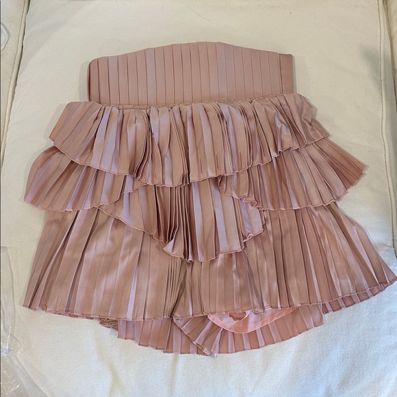 Andrea Iyamah Hibi Pleated High Rise Shorts - Picture 6 of 9